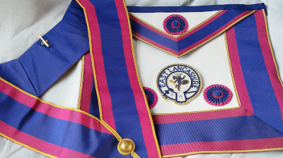 Mark Provincial Undress Apron Badge & Collar - Standard (Rosettes) - Click Image to Close